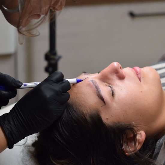 Bij Puur A kan je terecht voor behandelingen voor semi permanente make-up